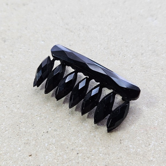 Jewelry - Antique Victorian French Jet Mourning Brooch Faceted Black Glass C-Clasp Pin